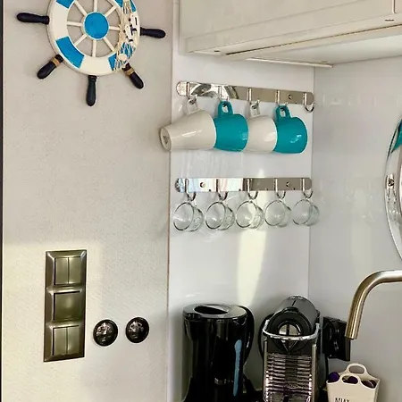 Πλωτό κατάλυμα Houseboat Seabreeze *