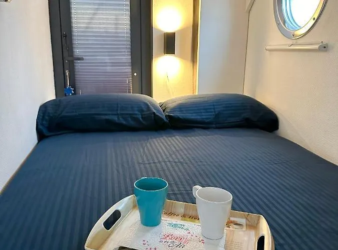 Botel Houseboat Seabreeze Alghero