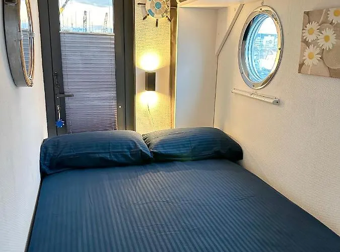 Houseboat Seabreeze *