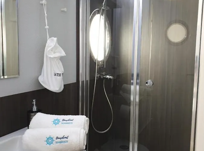 Botel Houseboat Seabreeze Alghero