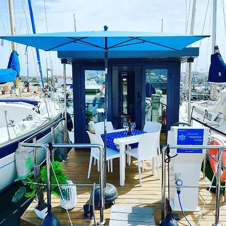 Hotel en barco Houseboat Seabreeze