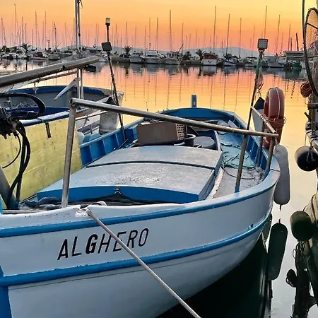 Houseboat Seabreeze Ботель Альгеро