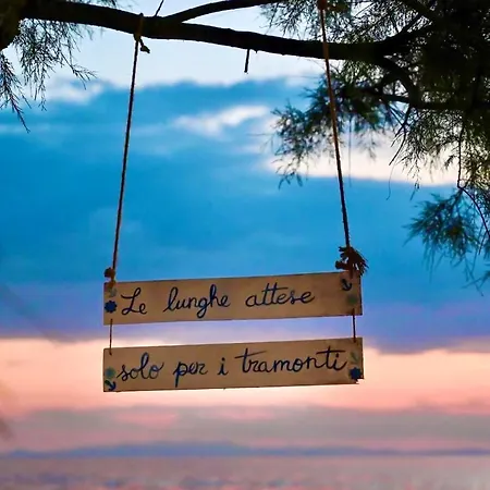 Ботель Houseboat Seabreeze Альгеро