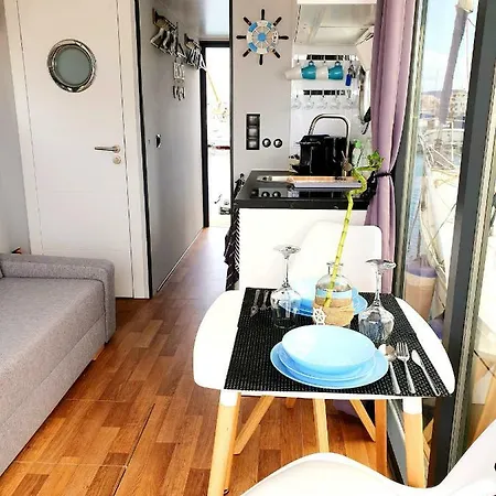 Houseboat Seabreeze Hotel en barco *