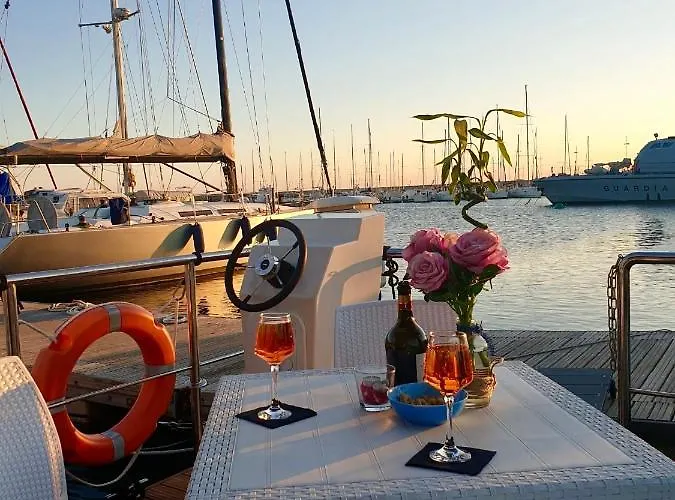 Houseboat Seabreeze Bådhotel Alghero